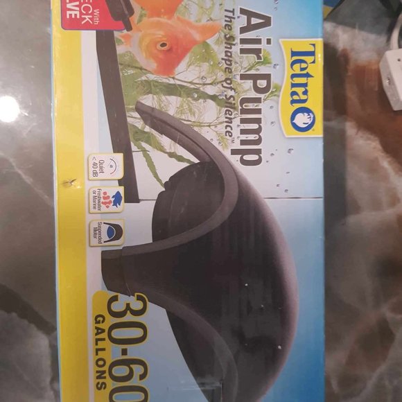 Tetra whisper air pump with minimal noise and max air flow, 40- 60 gal - Picture 2 of 3